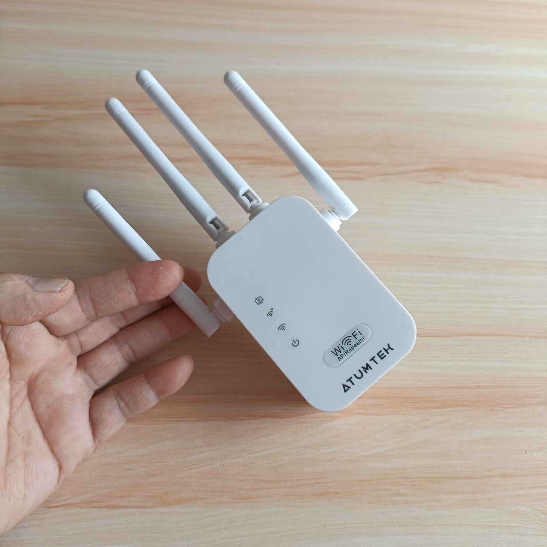ATUMTEK Transmitters of electronic signals Wireless Extender for Home and Office